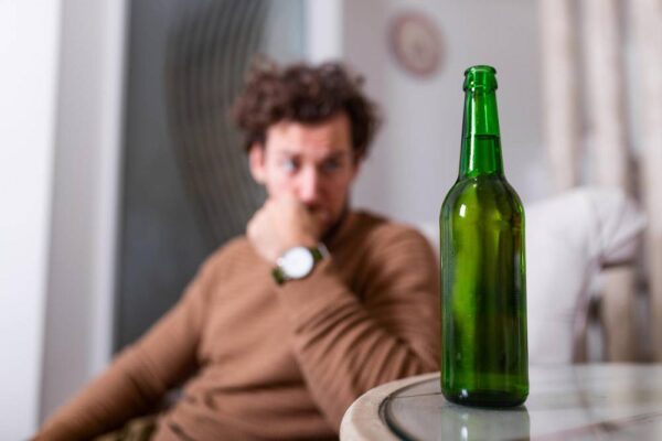 Jak rzucić alkohol? Zrozumienie uzależnienia i jego pokonanie