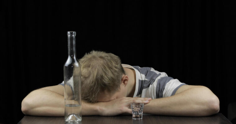 jak_wyjsc_z_alkoholizmu